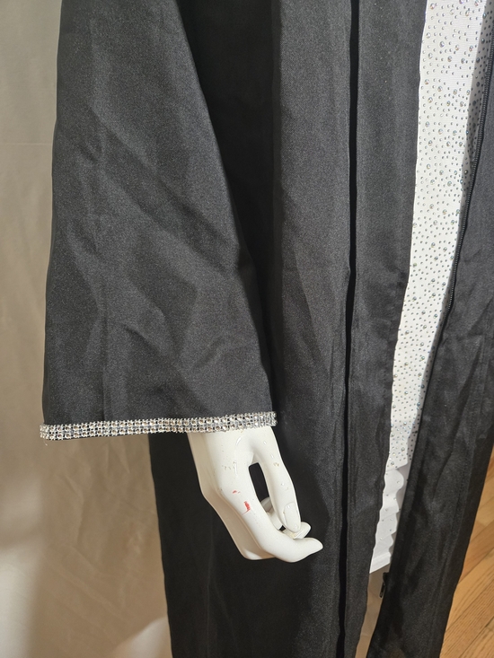 Gradois Black Graduation Gown,with Bling!! - Picture 3 of 6